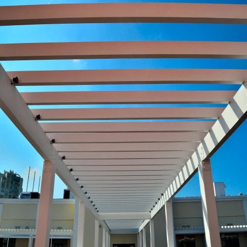 mavi bahçe avm i̇zmi̇r ahşap pergule